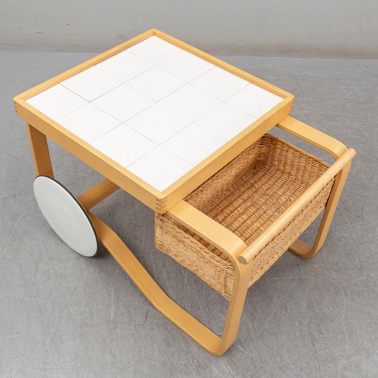 ALVAR AALTO, a 'model 900' servingtable, from Artek, 1960s.