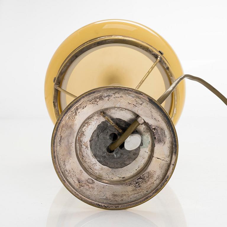 An early 20th century table lamp.