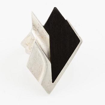 Zoltan Popovits, ring, silver and ebony, Lapponia.