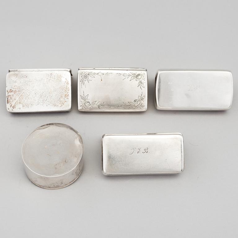 Five Swedish 19th century parcel gilt silver boxes, one by  Anders Gottlieb Herkepeus, Norrtälje, 1857. Weight 299 gram.