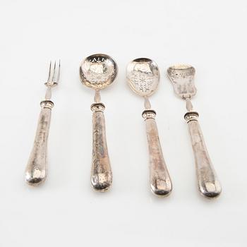 Serving utensils, 4 pieces in case, silver, Paris, late 19th century.