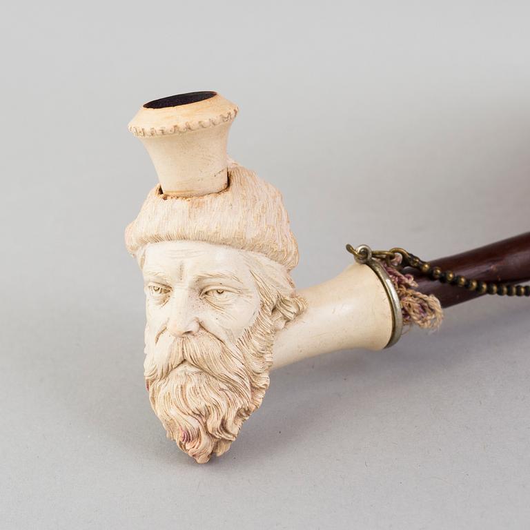 A second half of the 19th century pipe.