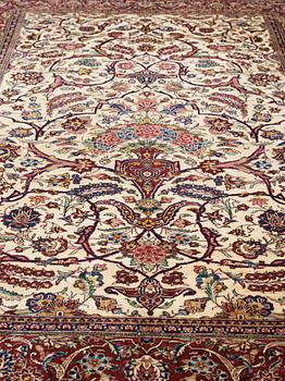 RUG. Semi-antique Silk Kashan. 207,5 x 135 cm.