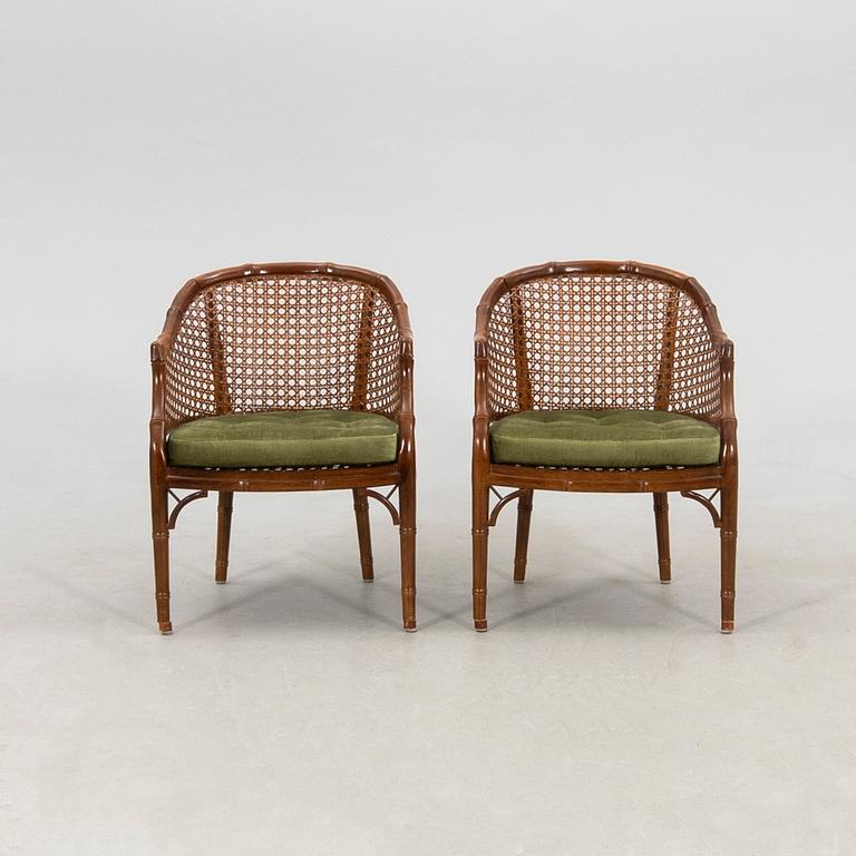 Armchairs, a pair, and a table from the second half of the 20th century.