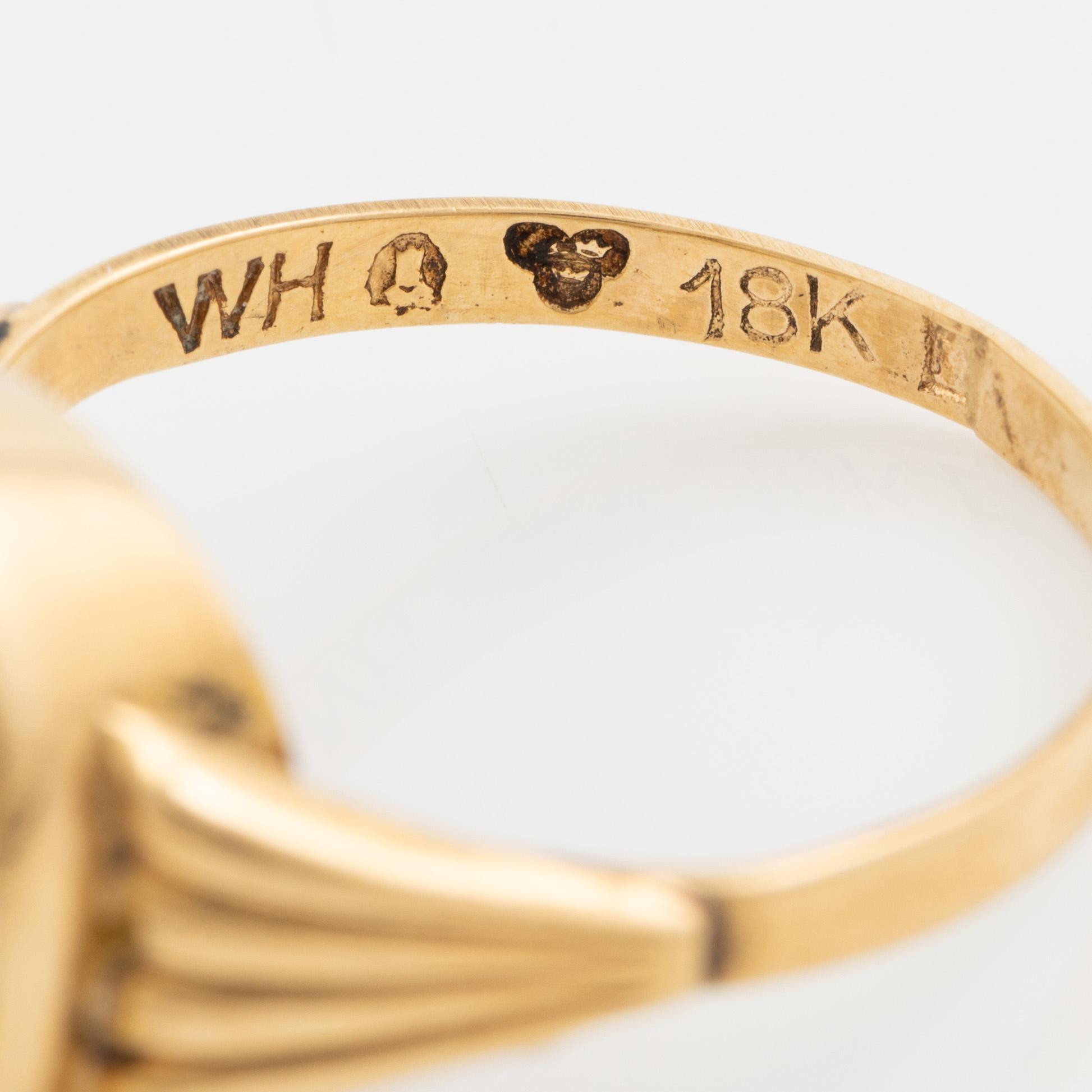 Ring, 18K guld med månsten.