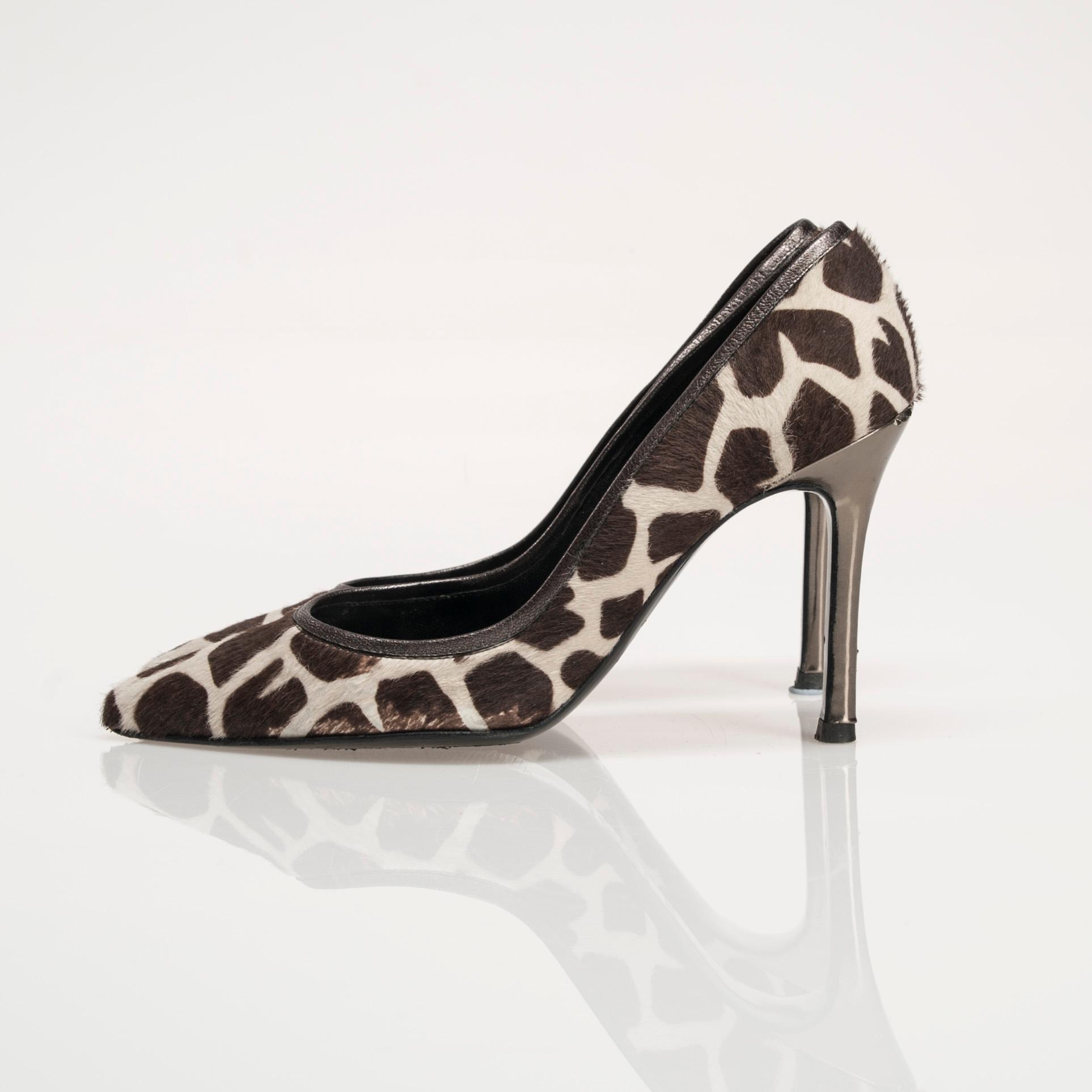 SKOR, Versace.