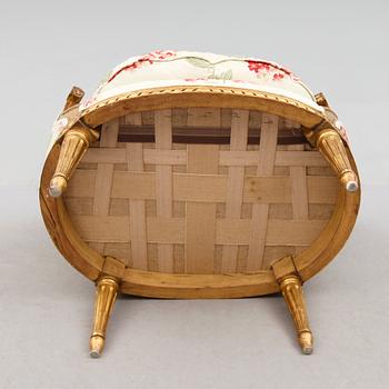 BERGÈRE, gustaviansk stil, 1900-talets första hälft.