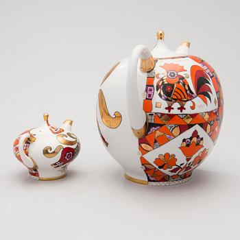 Two Lomonosov porcelain teapots, Soviet Union.