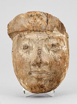 MASK FRÅN MUMIEKISTA, trä, Egypten, sannolikt sentid, 664-331 f Kr.