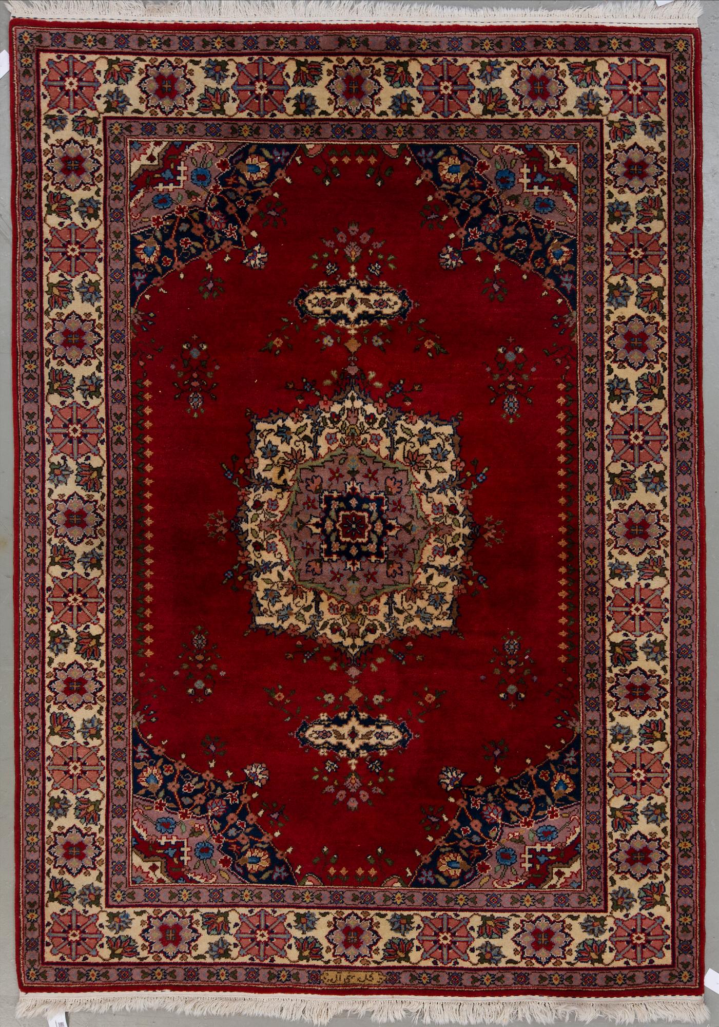 MATTA, Azerbajdzjan. Ca 243x174 cm.