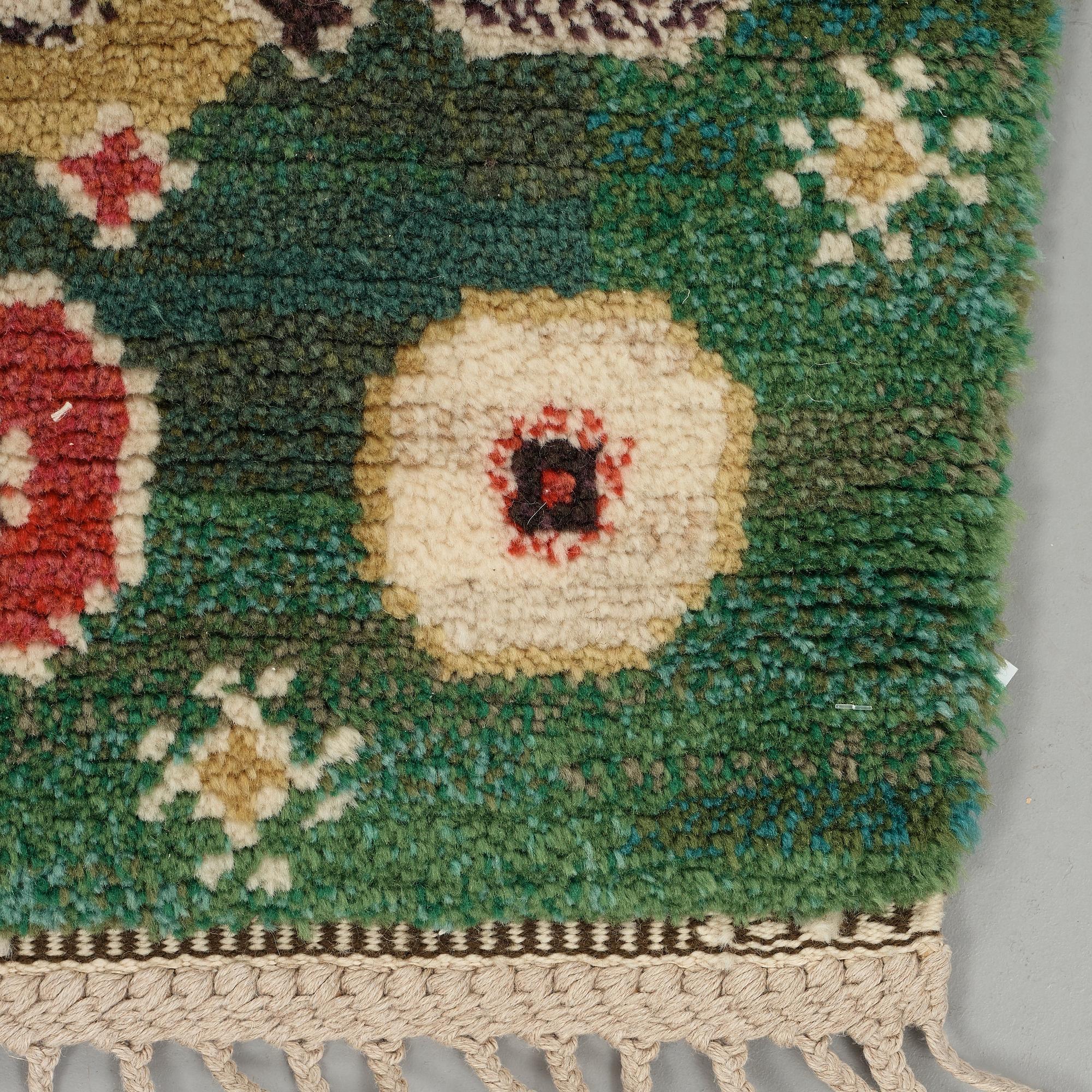 Barbro Nilsson, A CARPET, "Gröna rabatten", knotted pile, ca 329,5 x 229,5  cm, signed AB MMF BN.