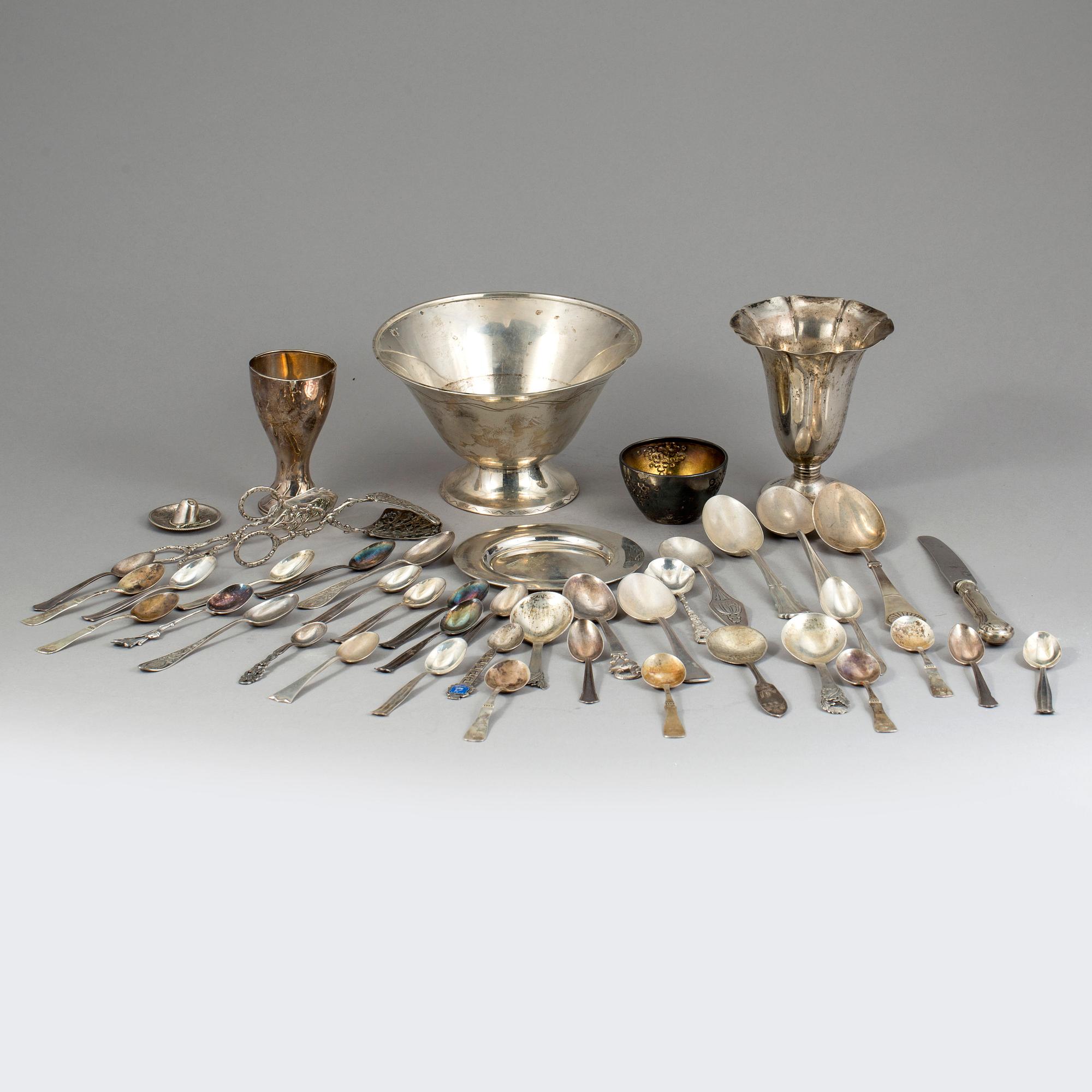 PARTI SILVER, 44 delar, bland annat MGAB, Lidköping, 1959-1967. Total vikt 1152 g.