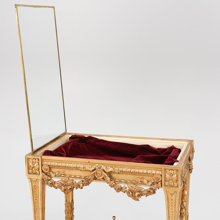A Louis XVI style display table, 19th/20th century.