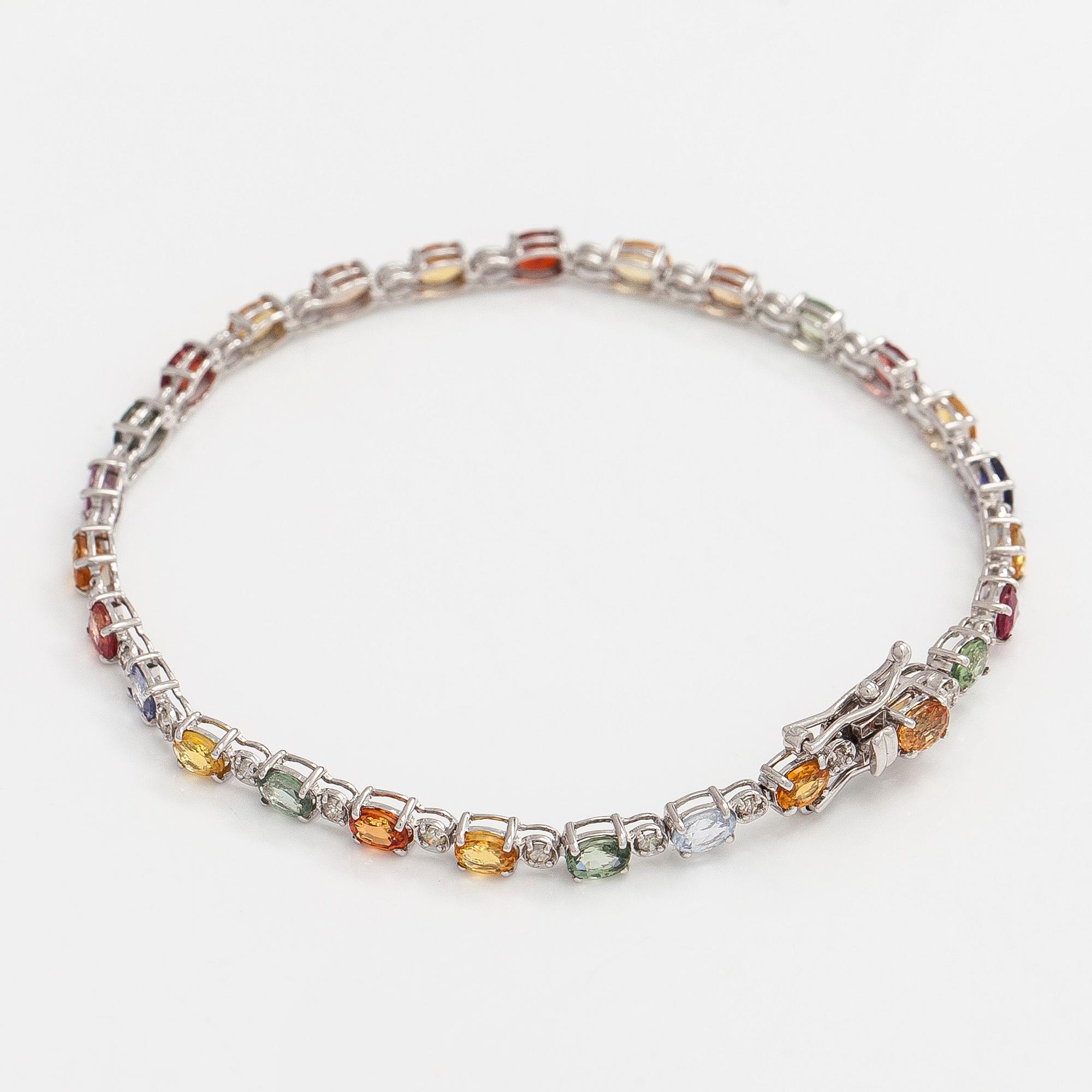 Armband, 18K vitguld med multifärgade safirer och diamanter.