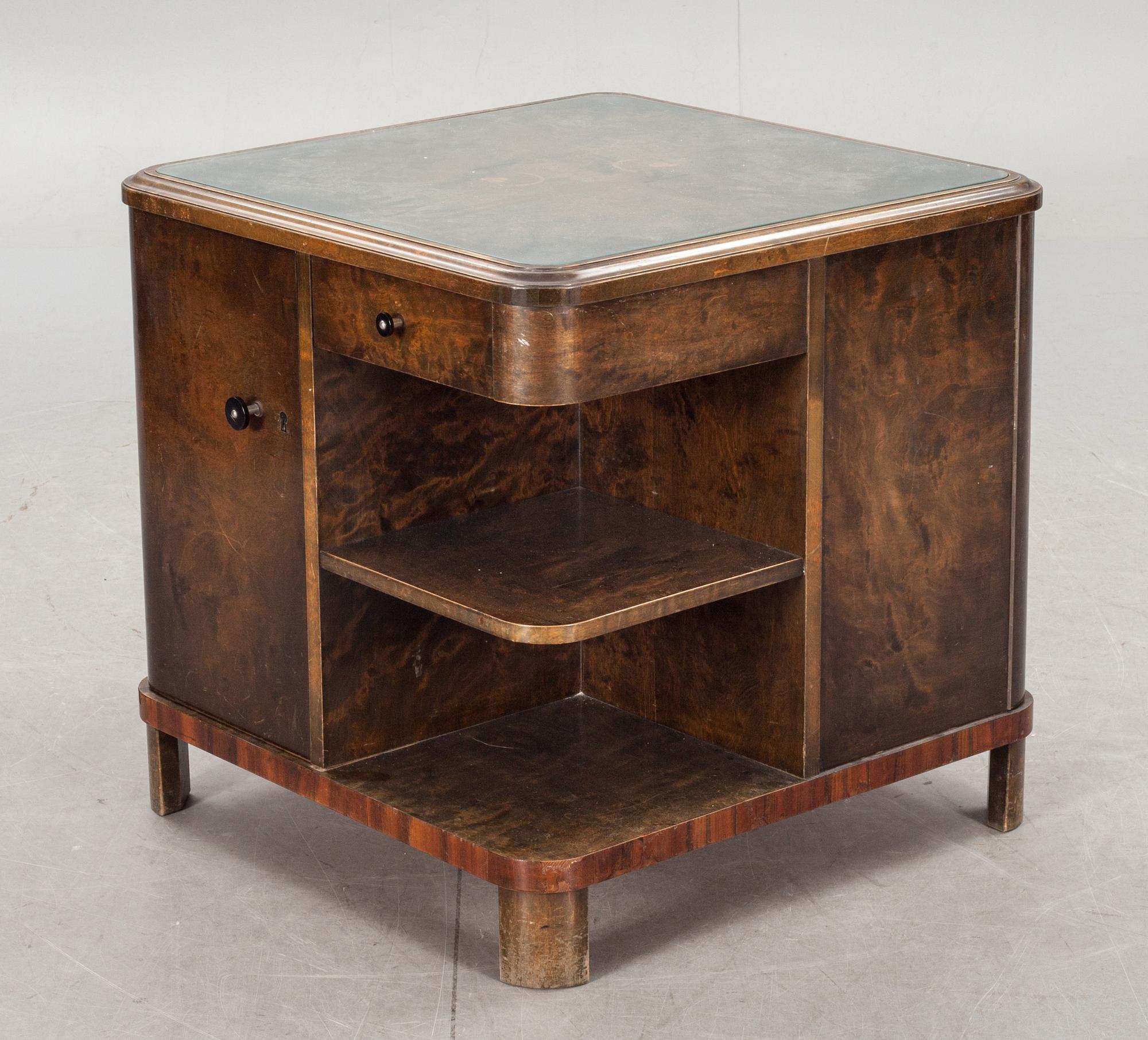 RÖKBORD, Art deco, 1900-talets första hälft.