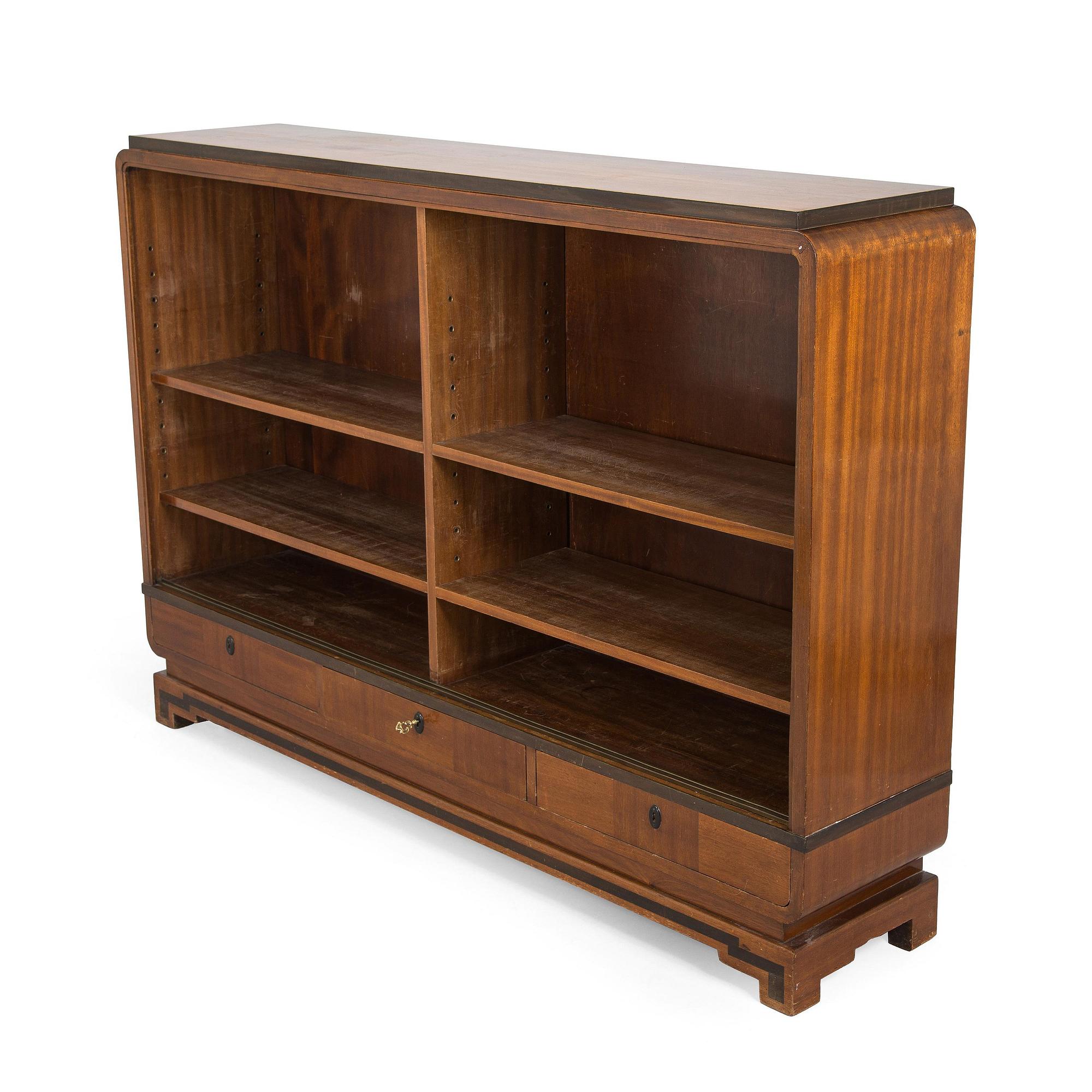 Lauri Järveläinen, kirjakaappi, Tampereen Höyrypuuseppä oy, Tampere 1920-luku.