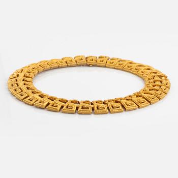 An 18K gold Maramenos & Pateras necklace.