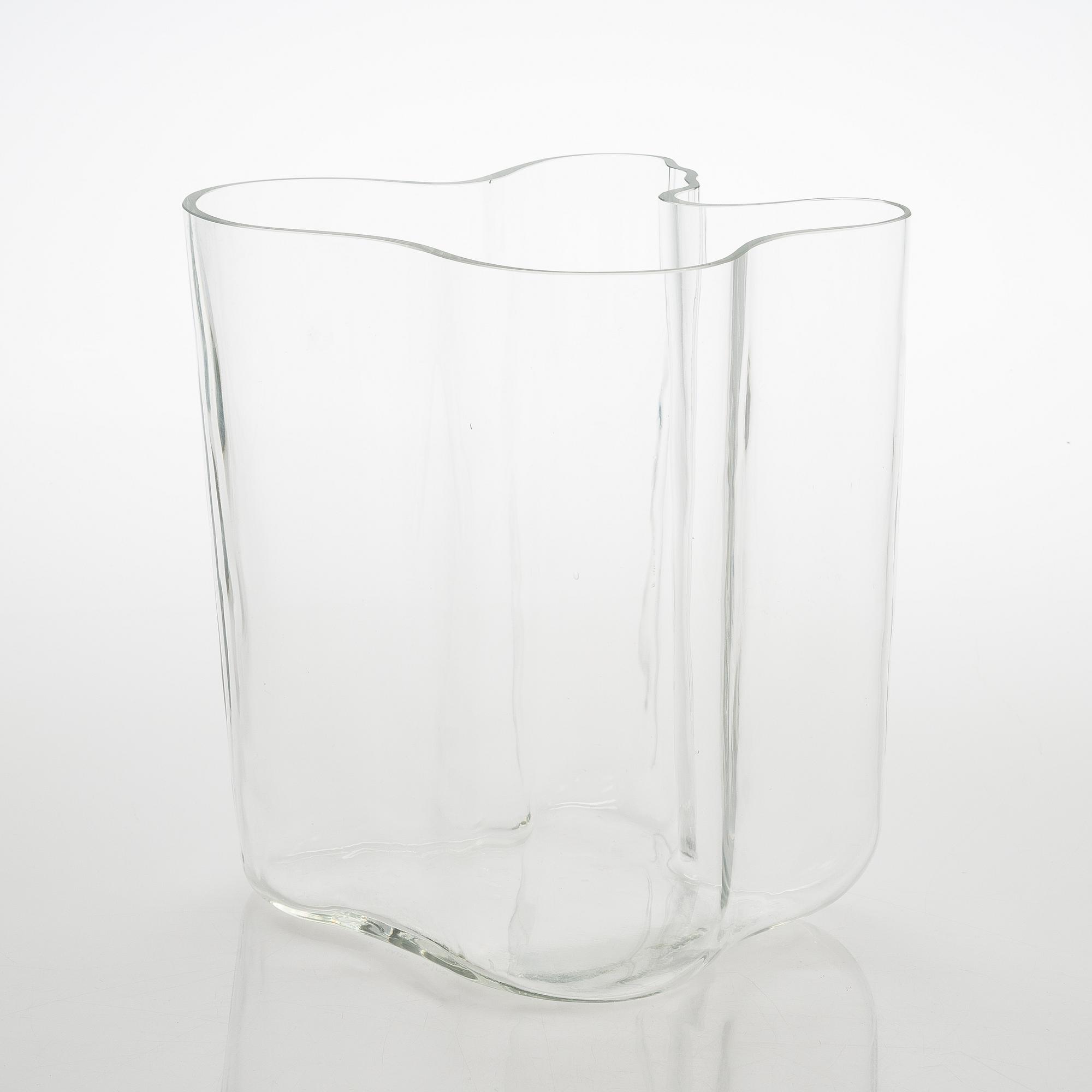 Alvar Aalto, a '3031' vase signed Alvar Aalto 50/1986.