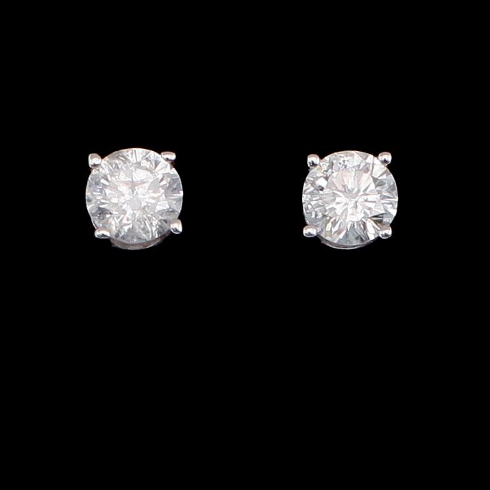 ÖRHÄNGEN, 1 par, 14 k vitguld, solitära briljantslipade diamanter tot 0.33 ct.