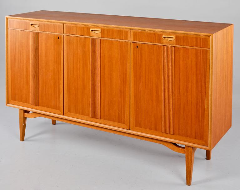 SIDEBOARD, AB Möbelfabriken Örnen, Rydaholm, 1950/60-tal.