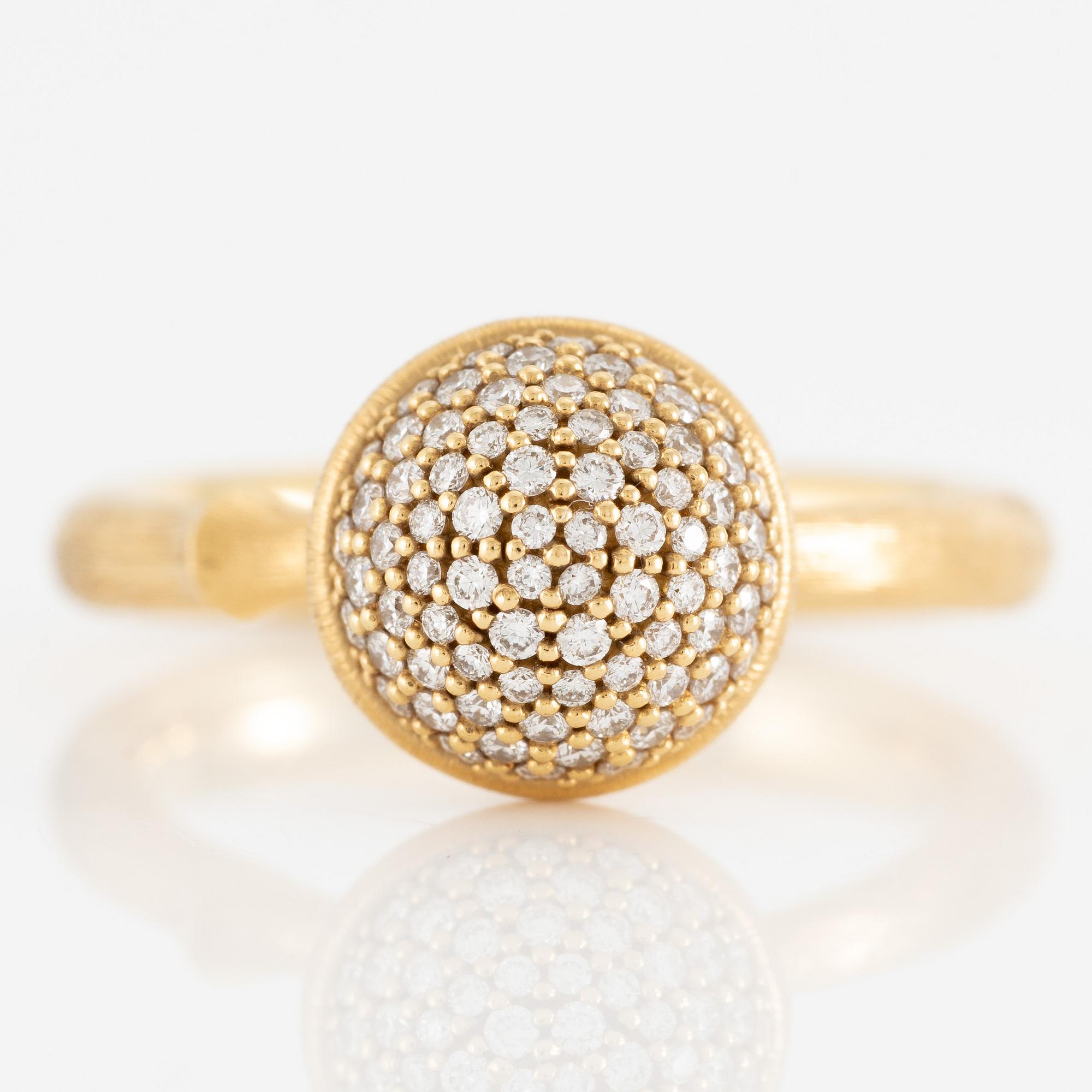 Ole Lynggaard, ring "Lotus" (medium), 18K gold with round brilliant-cut diamonds.