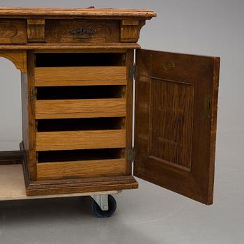 SKRIVBORD, barockstil, omkring år 1900.