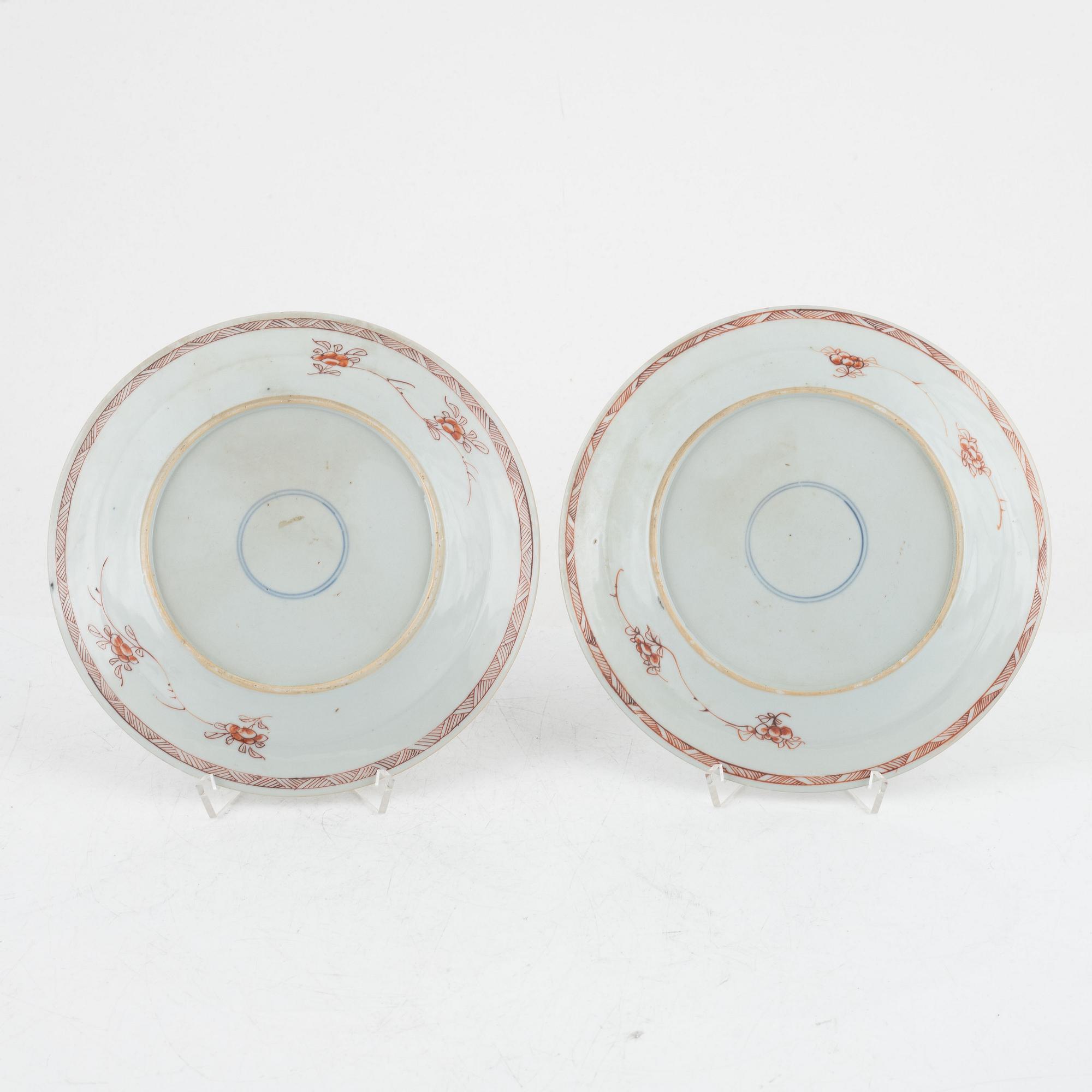 Tallrikar, sex stycken, porslin. Qingdynastin, Kangxi (1662-1722).