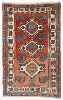 An Ardabil carpet, approx. 265 x 163 cm.