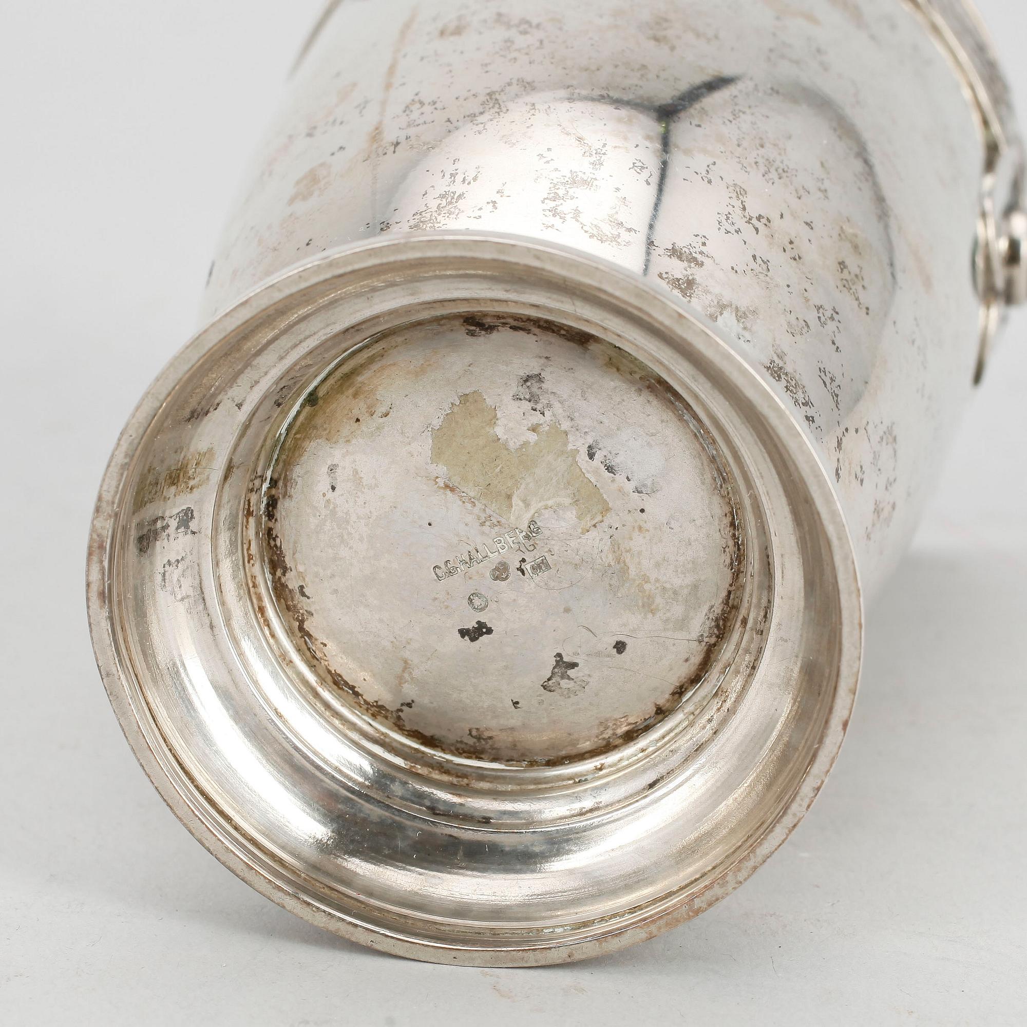 BÄGARE, silver. CG Hallberg, Stockholm 1905. Vikt ca 190 g.