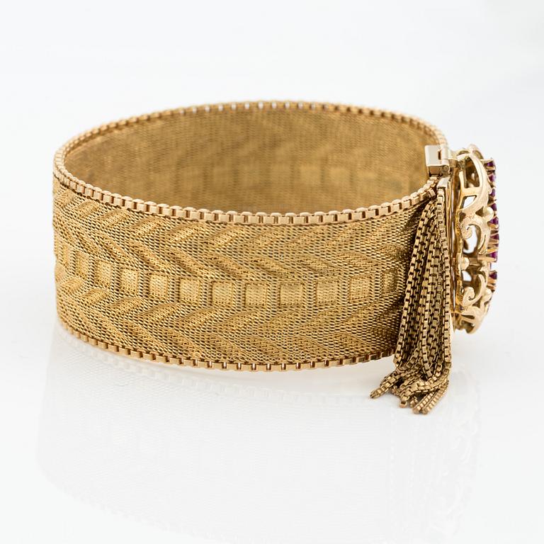 Bracelet, 18K gold with tassels and pink stones, Italian hallmark.