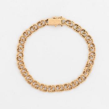 18K gold bracelet.