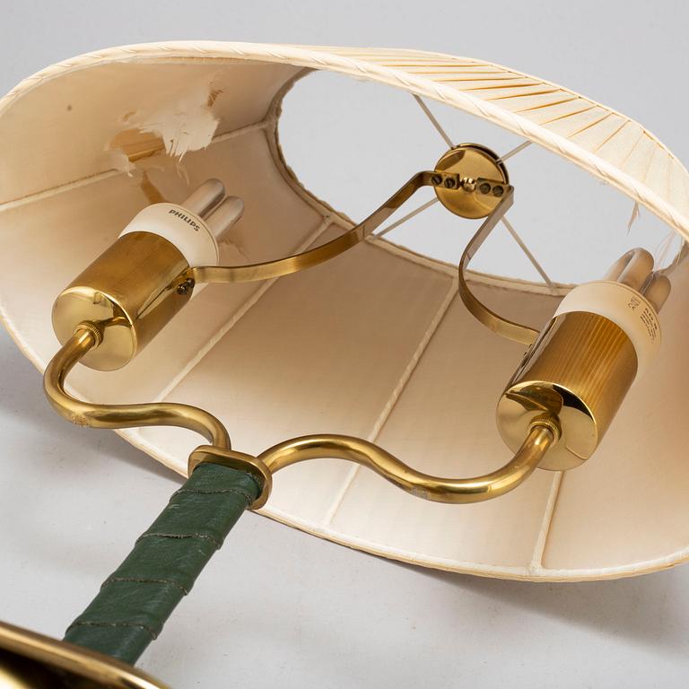 JOSEF FRANK, a table lamp modell no 2388 FIRMA SVENSKT TENN.