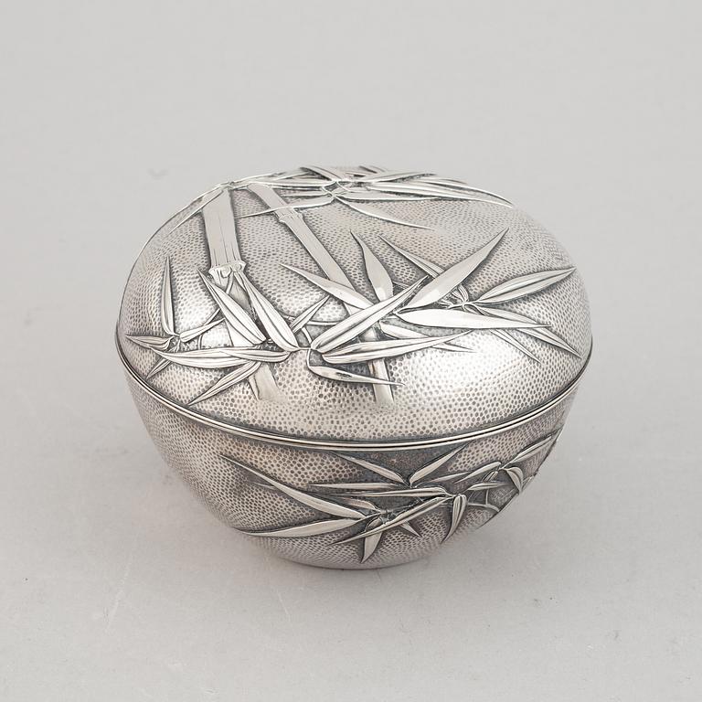 A group of four Japanese silver objects, mostly sterling, signed Yamakawa, Shokai Yokohama and Miyamoto, 20th century.