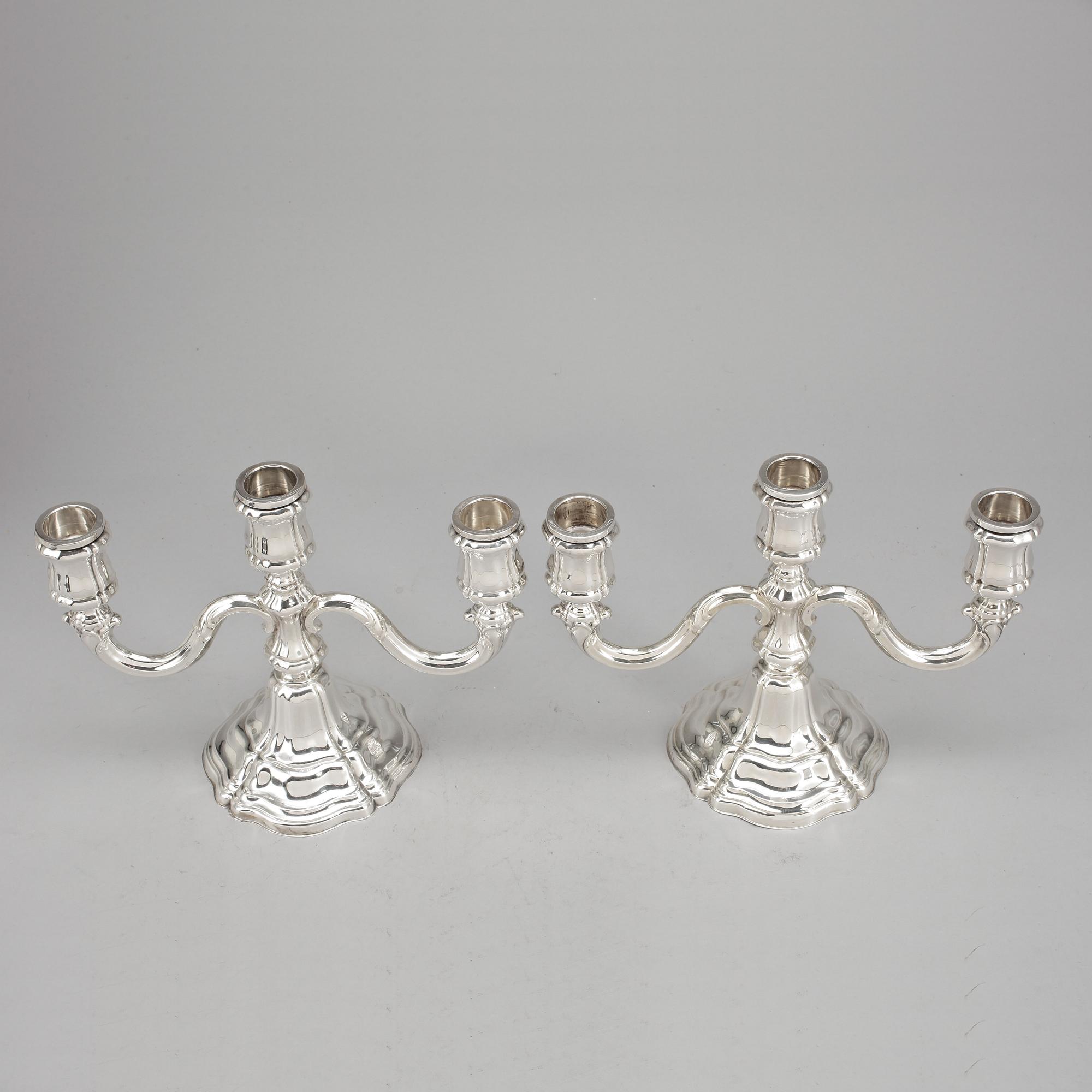 KANDELABRAR, ett par, silver, Tyskland, 1900-talets första hälft.