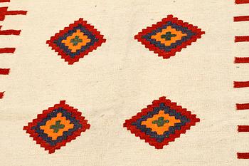 MATTA, kelim, Kashgai, 196 x 145 cm.