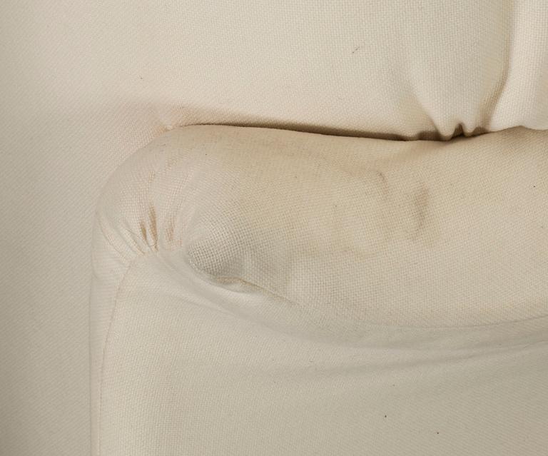 A VICO MAGISTRETTI "PORTOVENERE" SOFA AND ARMCHAIR, Cassina late 20th century.