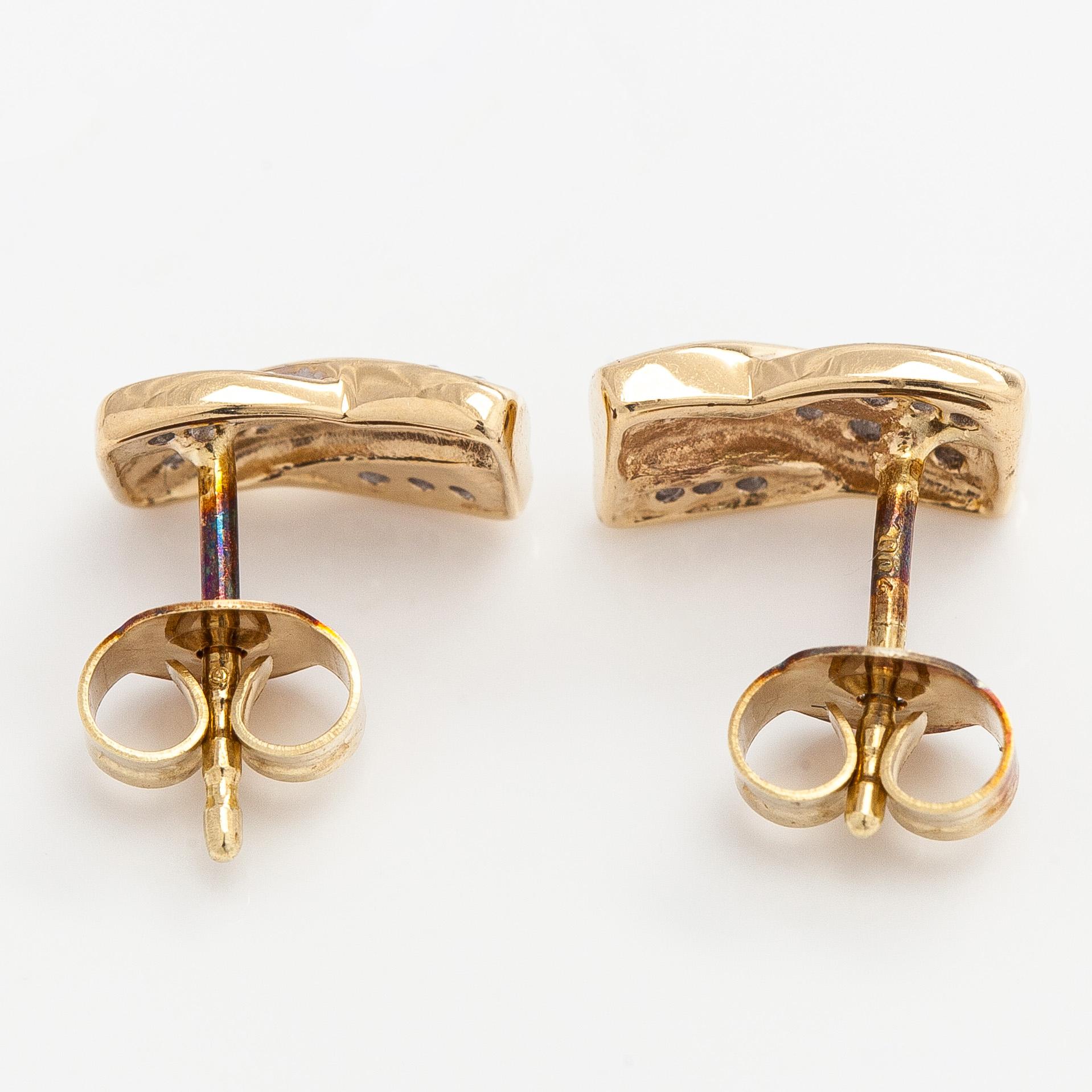 Korvakorut, 8/8-hiotut timantit, 14K kultaa.