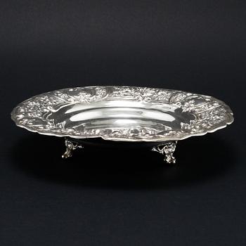A 20th century silver plate from Egypt. Weight 412 g.
