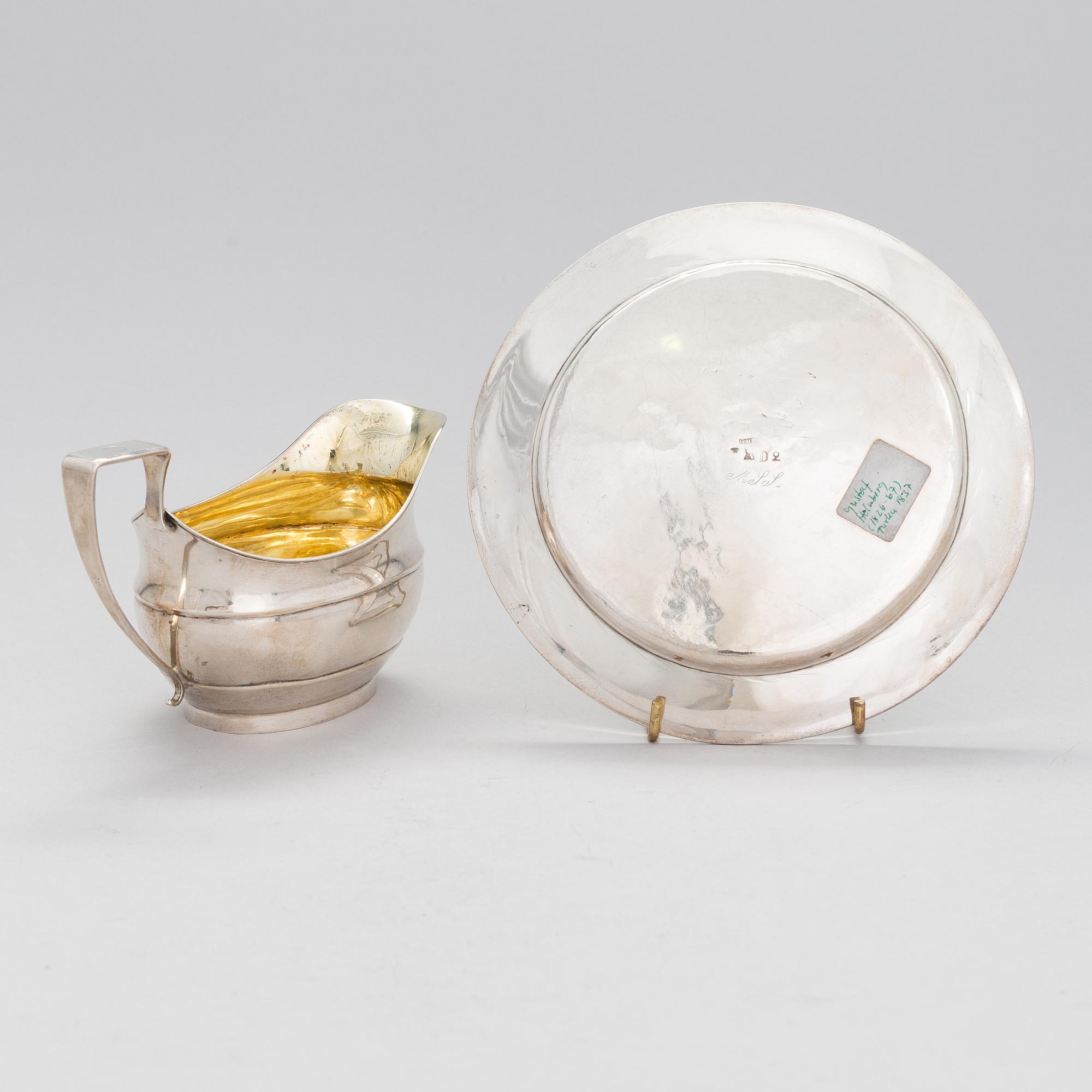 Fat och gräddsnäcka, silver, G. Holmberg, Åbo 1837 och I. Thiel, Kuopio 1841.