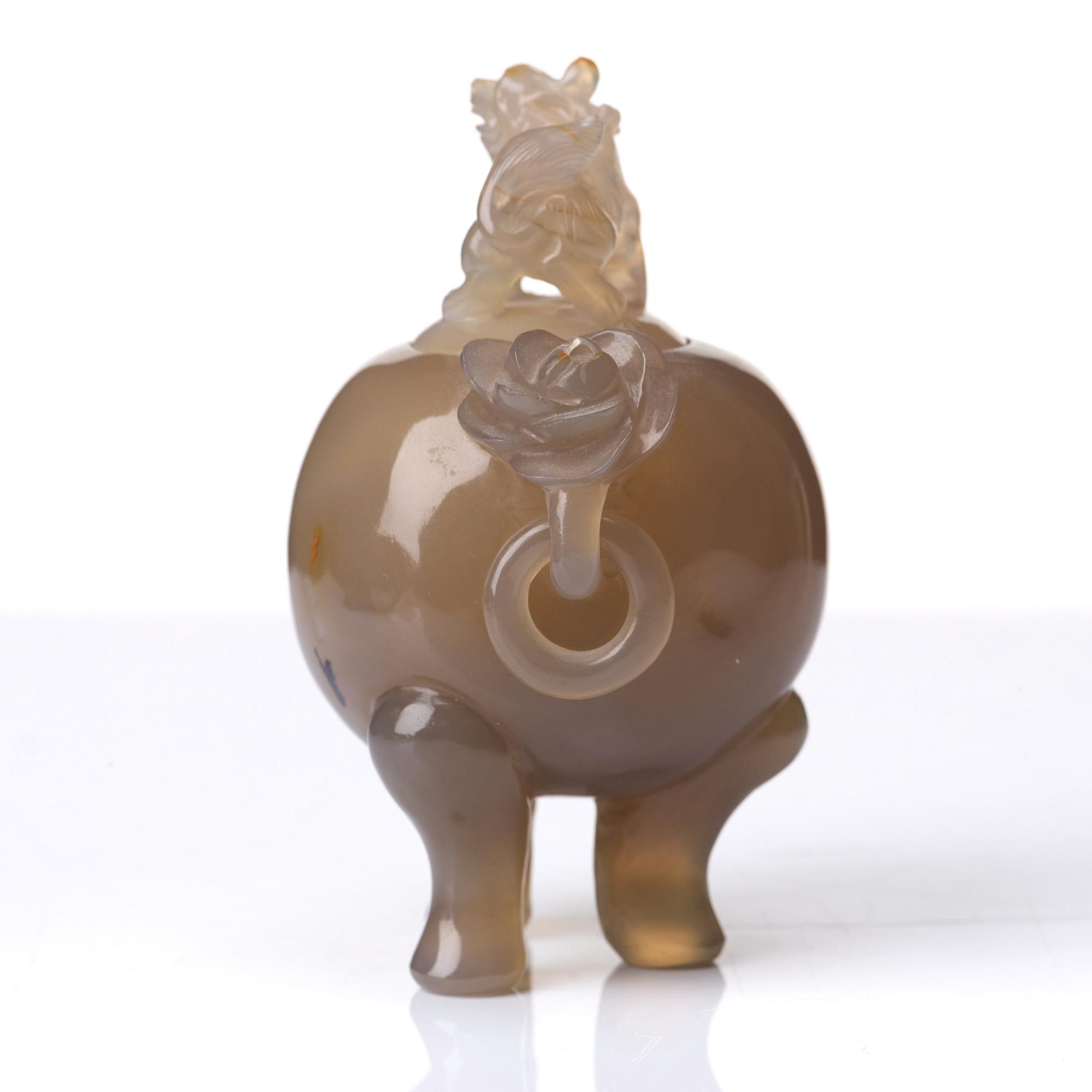 Two agathe cups and a censer with cover, Qing dynasty.