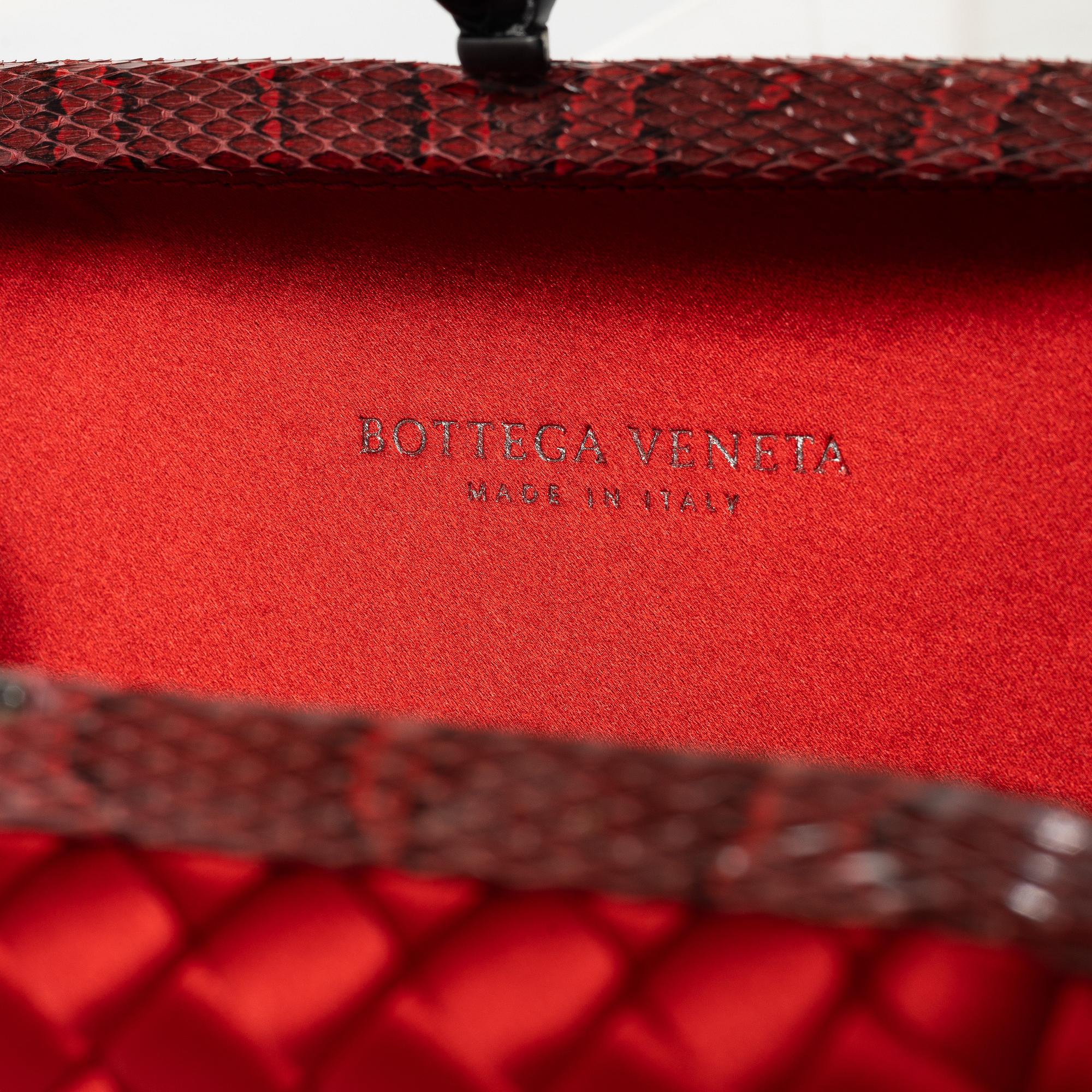 Bottega Veneta, bag/clutch, "Knot".