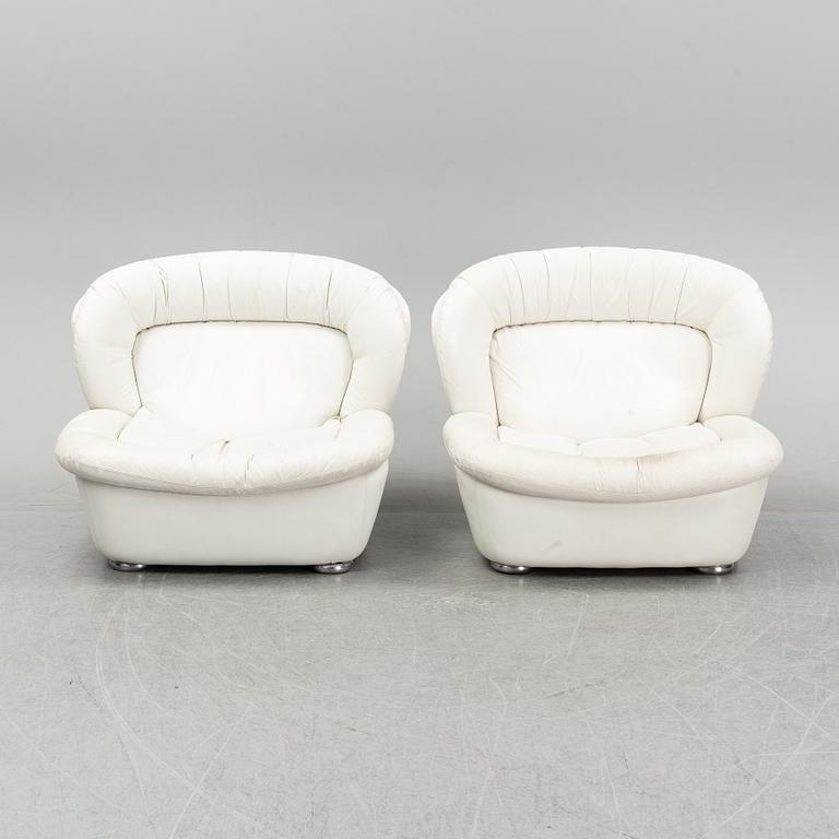 Robert Tillberg, a pair of 'Buddha' easy chairs for Viskdalens Möbelindustri, Kinna, Sweden 1970s.