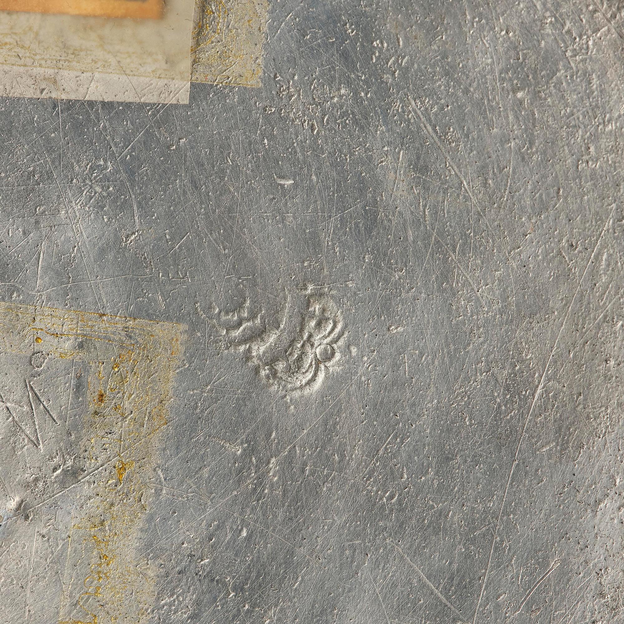 Tallrik, ur Hedvig Eleonoras Strömsholmsservis, av Nicholas Kelk (mästare i London 1638-88), daterat 1680.