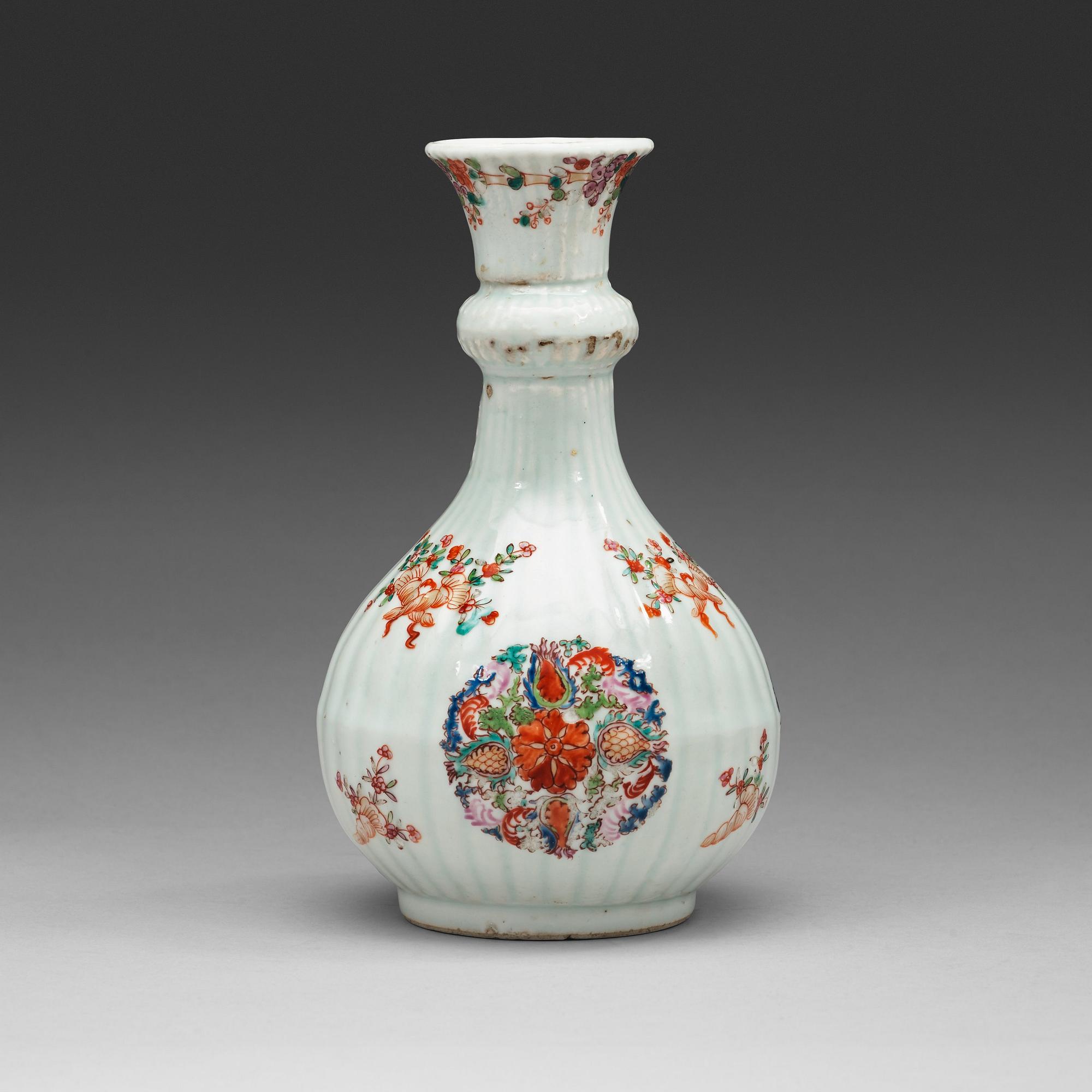 VAS, kompaniporslin. Qingdynastin, Qianlong (1736-95).