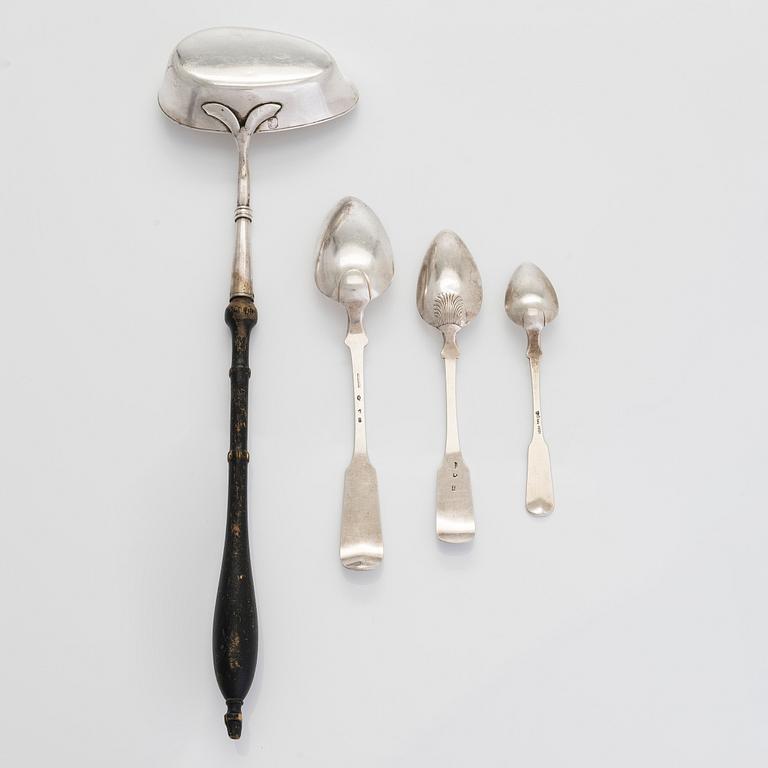 Silver soup ladle and spoons with the Cronstedt family coat of arms, tot. 16 pieces, Finland 1820s - approx. 1851.