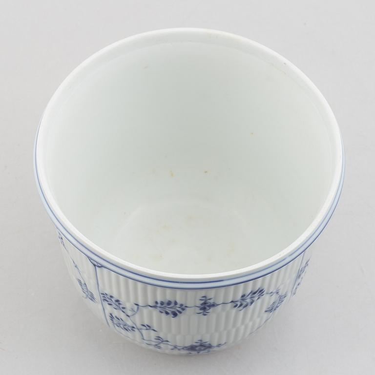 Ytterfoder / kruka, porslin, "Musselmalet", Royal Copenhagen, modell 122, 1898-1923.