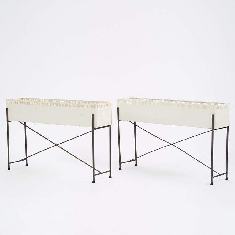 Hans-Agne Jakobsson, a pair of flower stands, model "M 79/1000", Hans-Agne Jakobsson AB, Markaryd 1950-60s.