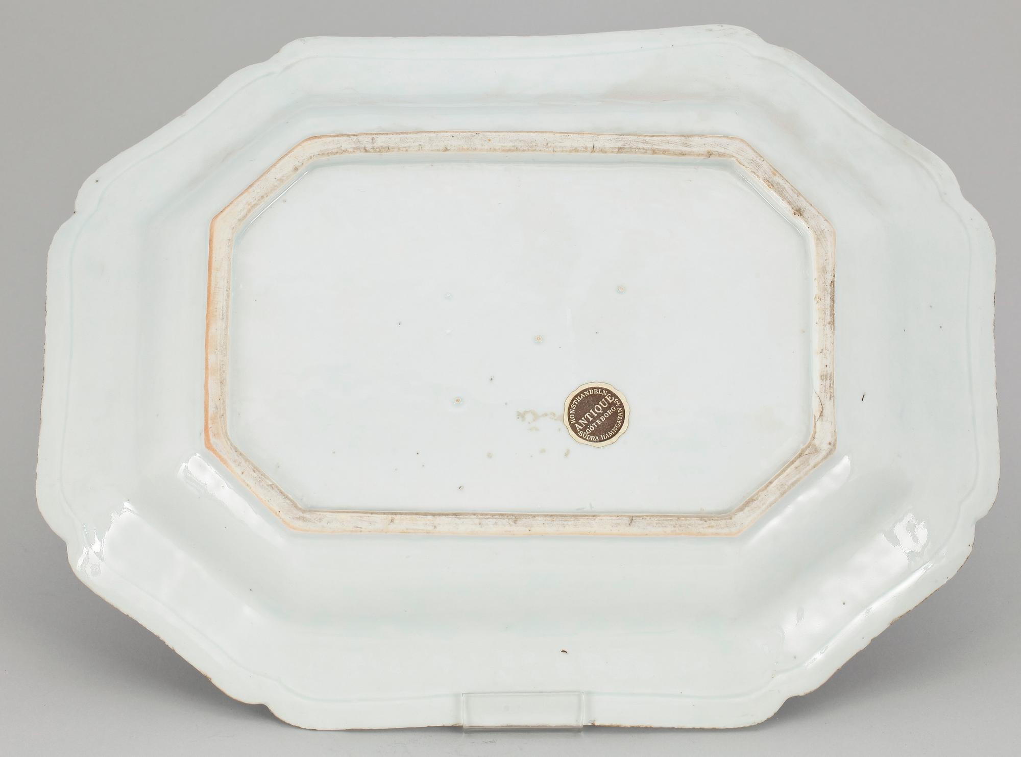 SKÅLFAT, porslin, Qianlongstil, Kina 1800-tal.