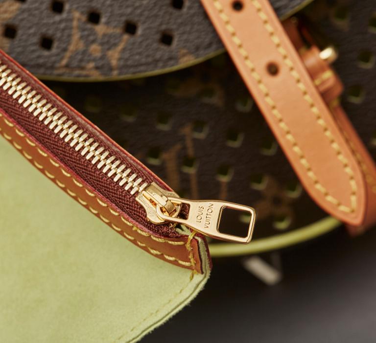 VÄSKA, "Chantilly Perfo Mono", Louis Vuitton.