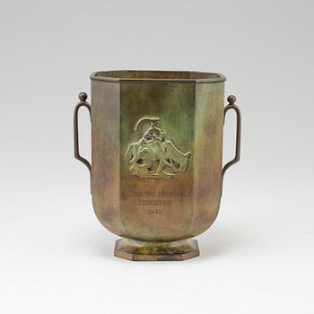 JUST ANDERSEN, vas av brons, GAB, Stockholm. Modellen i produktion omkring 1927-1943.